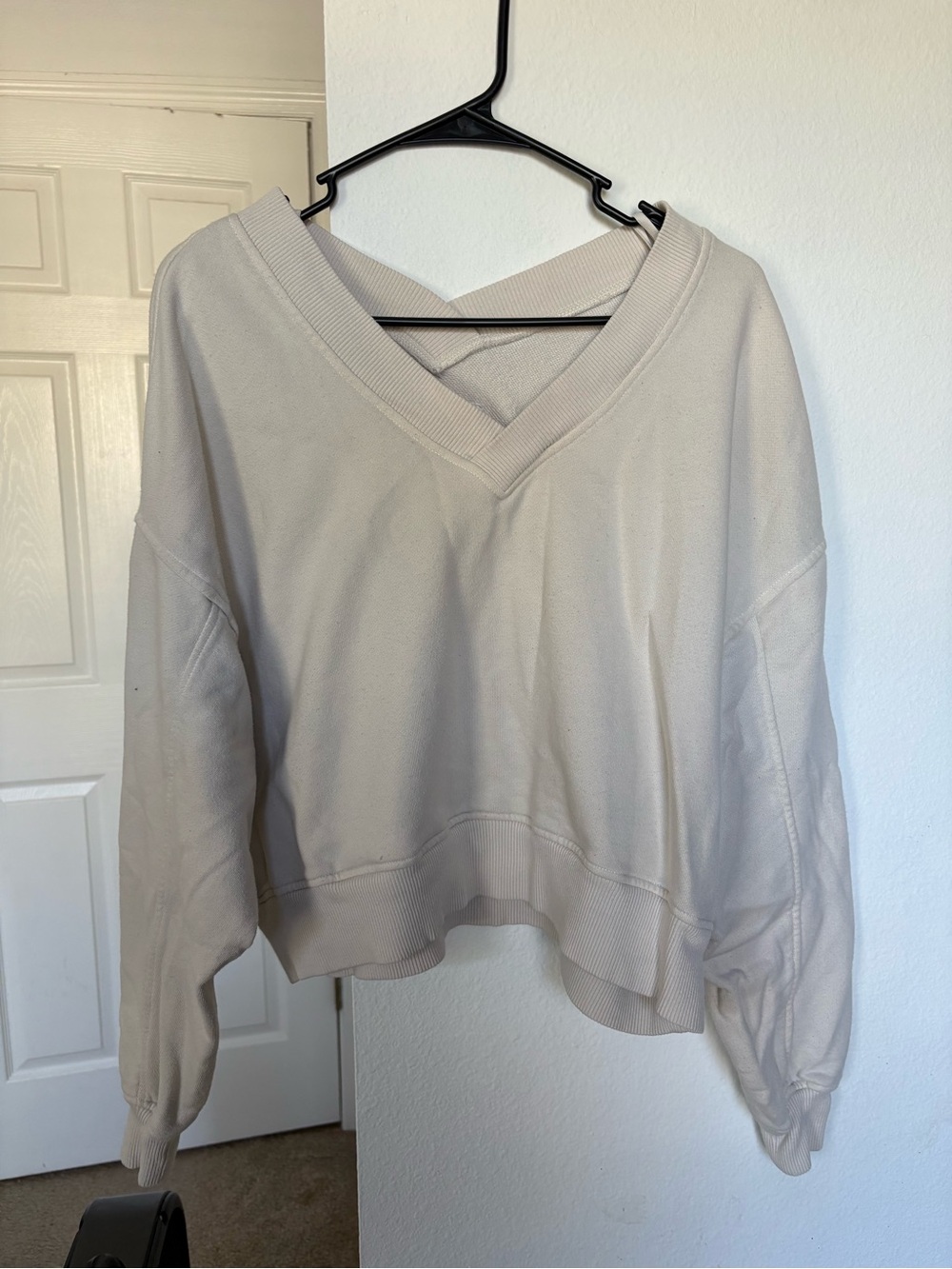 Aerie Women's V-Neck Relaxed Pullover Sweatshirt in Light Beige